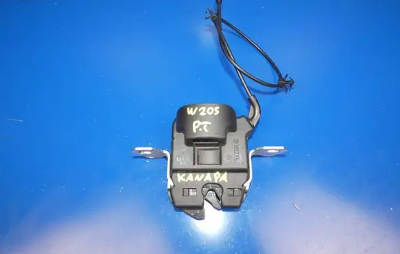 Mercedes-Benz C W205 Seat back rest lock catch 