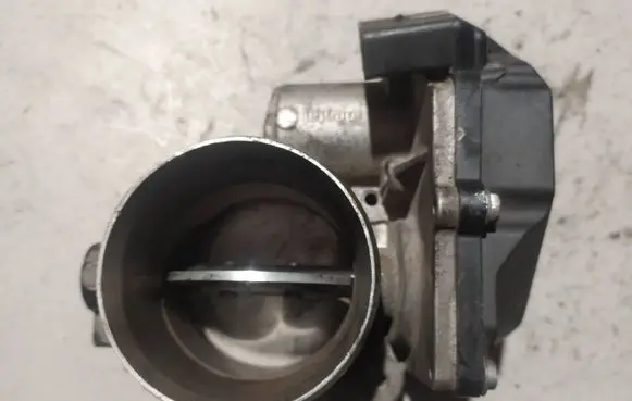Volkswagen Touareg II Throttle valve 059145950AA A2C53358421