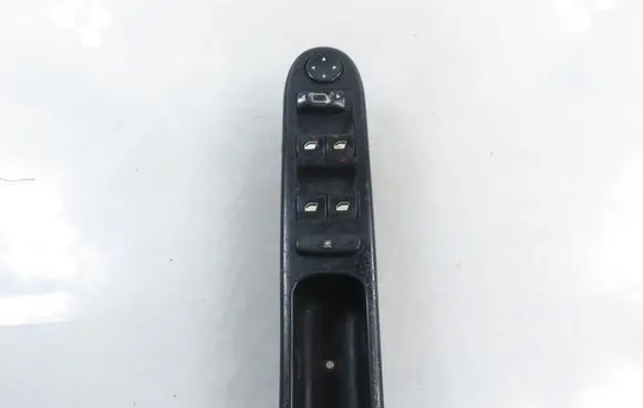 Peugeot 307 Electric window control switch 96498421XT
