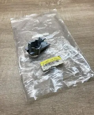 Mercedes-Benz E W211 Front parking sensor holder (PDC) 2118850267