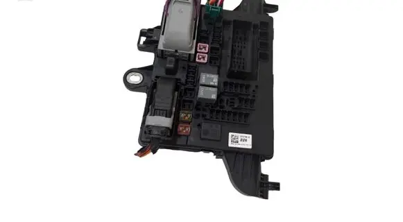 Opel Insignia A Fuse module 22737766
