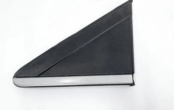 Chrysler Town u0026 Country V Fender end trim 1BE43TRMAA