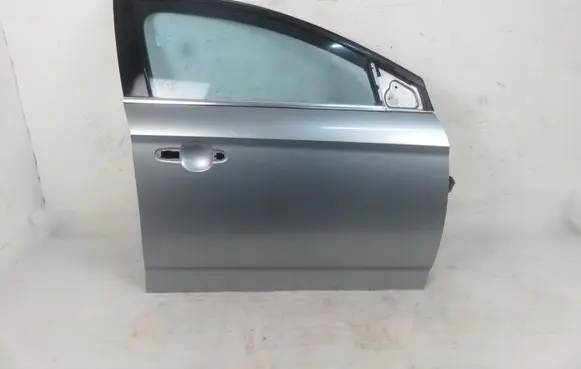 Ford Mondeo MK IV Front door 