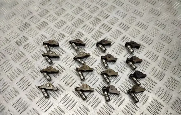 Mercedes-Benz A W176 Valve rocker arm A2700133