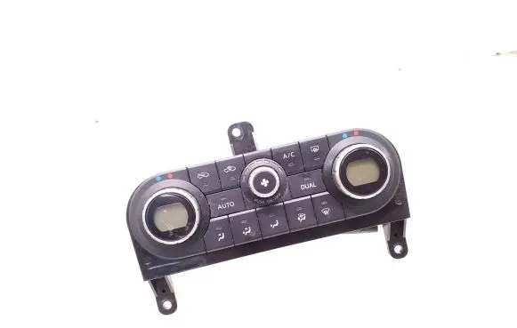 Nissan Qashqai Climate control unit 27500JD40D