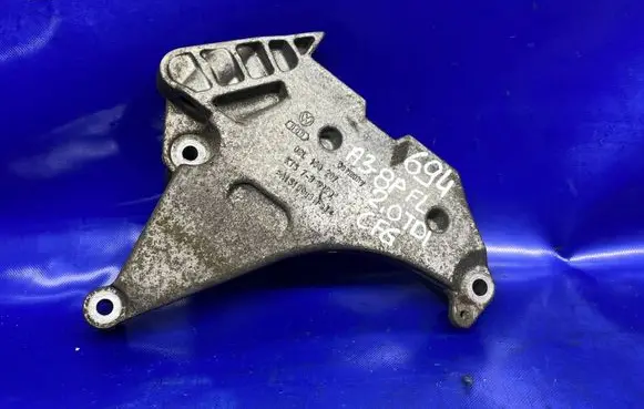 Audi A3 S3 8P Engine mounting bracket 03L199207 KTS73V120