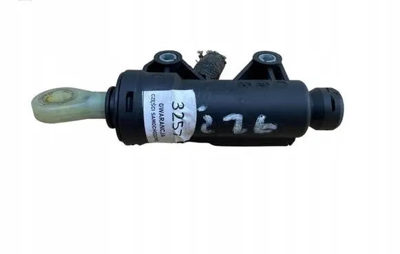 BMW 1 E81 E87 Clutch slave cylinder 6773570