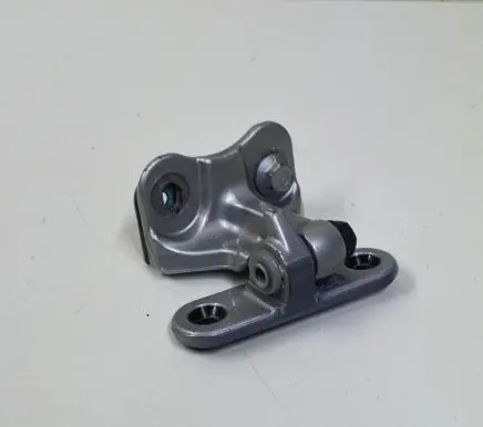 Rear door upper hinge