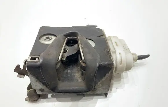 Audi A3 S3 8L Front door lock 8L1837015