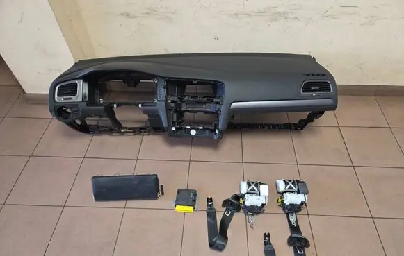 Volkswagen Golf VII Airbag set with panel 5G1857181A 8V0880204E 34172624A