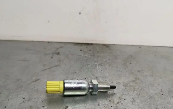 Honda CR-V Brake pedal sensor switch 80201