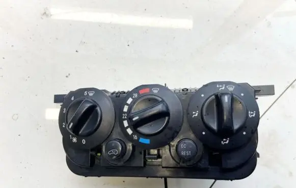 Mercedes-Benz Vaneo W414 Climate control unit 2440004601