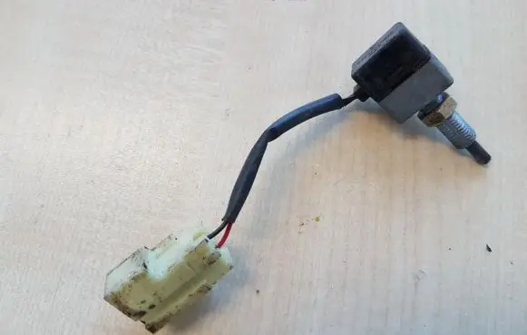 Hyundai Tucson JM Brake pedal sensor switch 9384038000 93840-38000