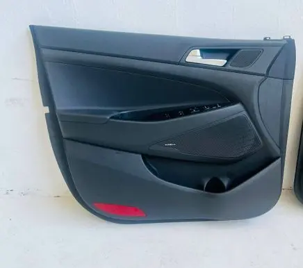 Hyundai Tucson TL Sliding door card 