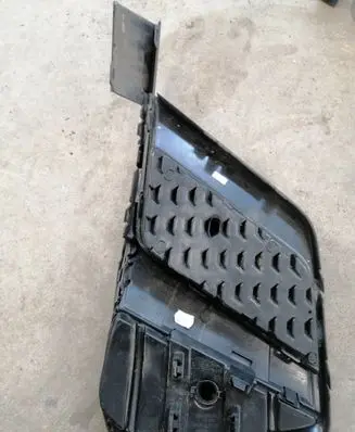 Audi A1 Front bumper lower grill 82A807682D M194203