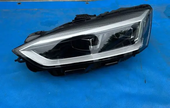 Audi A5 Headlight/headlamp 8W6941033D T080027