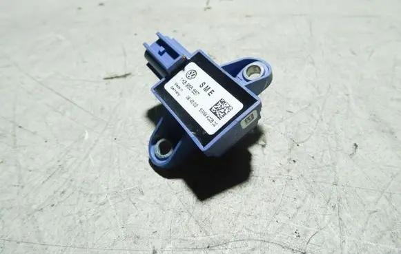 Volkswagen Scirocco Airbag deployment crash/impact sensor 1K8955557