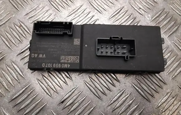 Audi A5 Tailgate/trunk control unit/module 4M0959107D