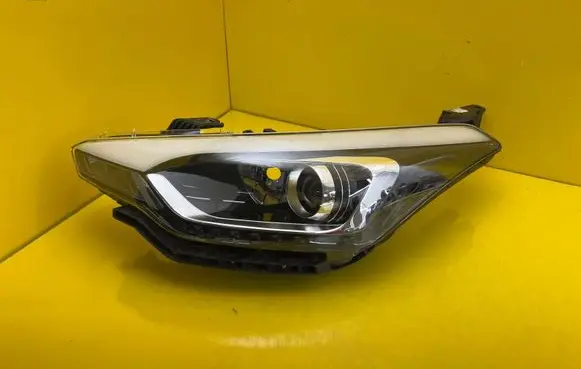 Hyundai i20 (GB IB) Headlight/headlamp 92101C8200