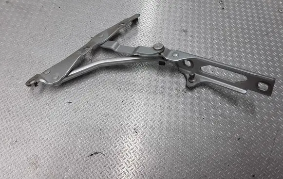 Opel Vectra C Tailgate/trunk/boot hinge