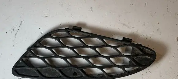 Mercedes-Benz E W211 Front bumper lower grill A2118850753