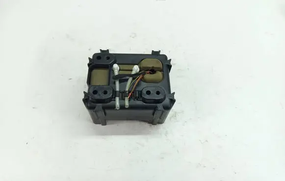 Mercedes-Benz E C207 W207 Central locking vacuum pump 0008003348