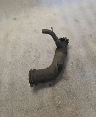 Intercooler hose/pipe