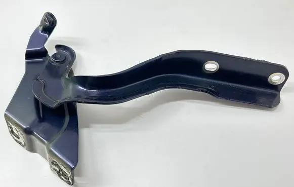 Engine bonnet/hood hinges