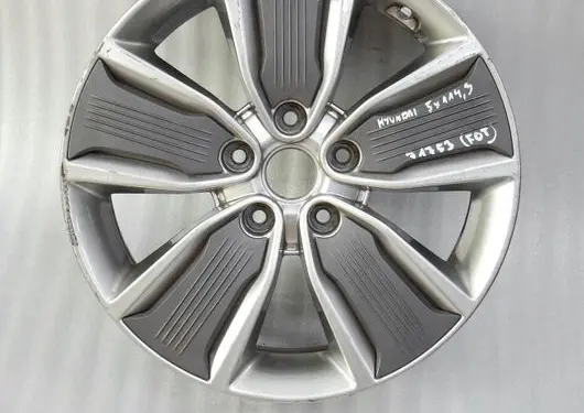 Hyundai Ioniq R17 alloy rim 