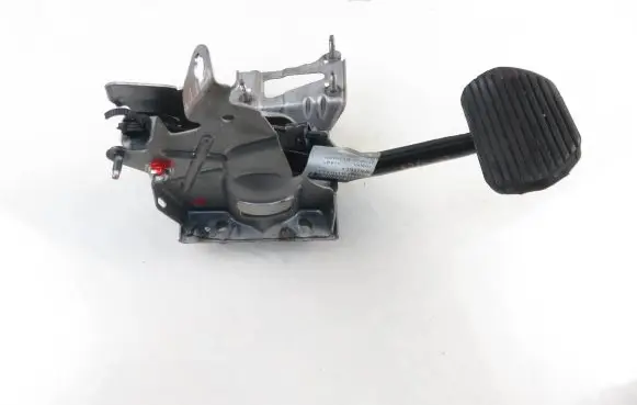 Citroen C4 II Brake pedal