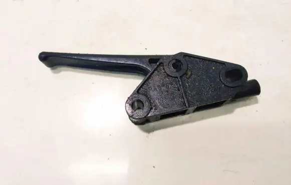 Engine bonnet (hood) release handle