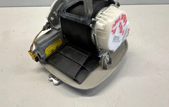 Ford C-MAX II Middle seatbelt (rear) 34074501E 1411102338 AX2700Y0