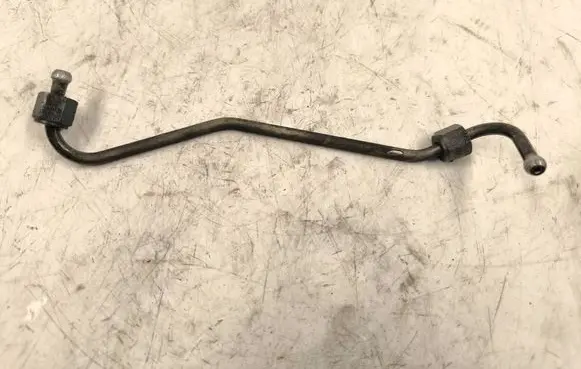 Volvo V70 Fuel injector supply line/pipe 
