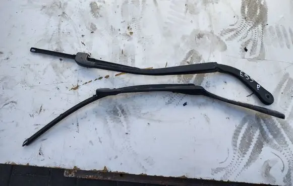BMW 3 E92 E93 Front wiper blade arm 