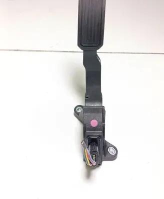 Toyota Avensis T270 Accelerator throttle pedal 7811002022 07025118773