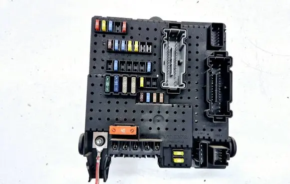 Volvo V70 Fuse box set 8688264 12217789