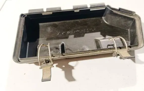 Mercedes-Benz ML W164 Fuse box cover 1645400782