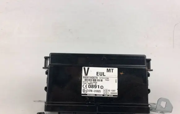 Subaru Legacy Alarm control unit/module 88281AG670