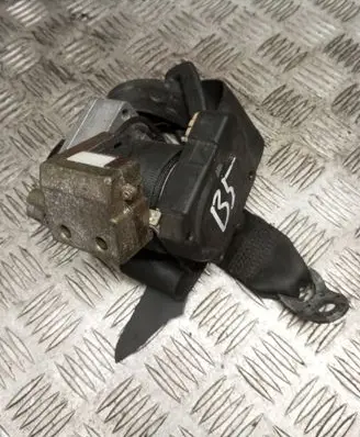 Volkswagen PASSAT B5 Front seatbelt 3B5857805