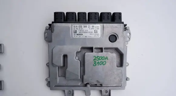 Mercedes-Benz E AMG W213 Engine control unit/module A6569002100 A6569011900 0281037273