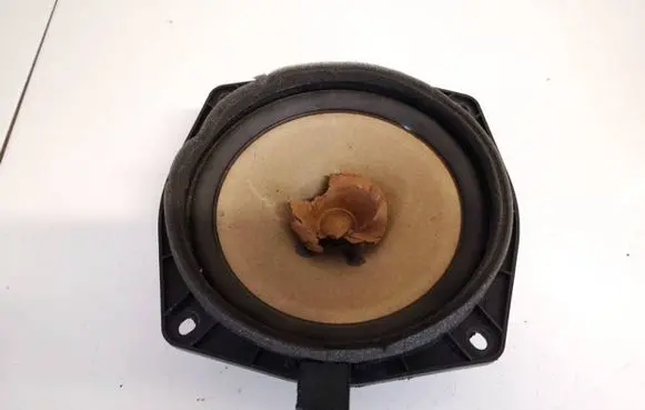 Mitsubishi Lancer Front door speaker mr306819