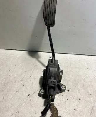 Honda Insight Accelerator throttle pedal PA66GF40