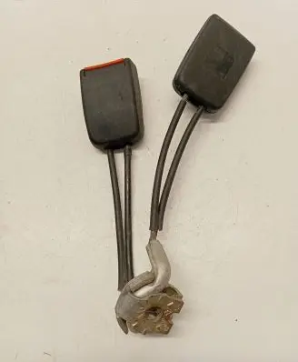 Volkswagen Transporter - Caravelle T4 Rear seatbelt buckle 443857739A 18071938