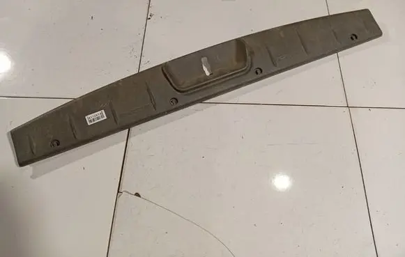 Chrysler Grand Voyager IV Other trunk/boot trim element 
