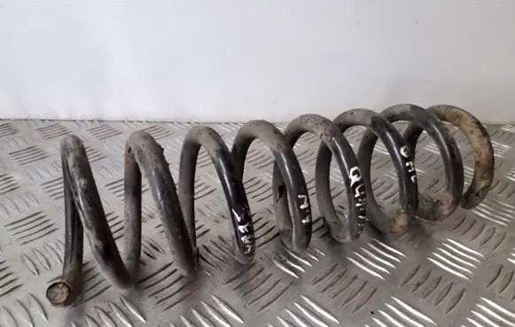 Audi A4 S4 B5 8D Rear coil spring