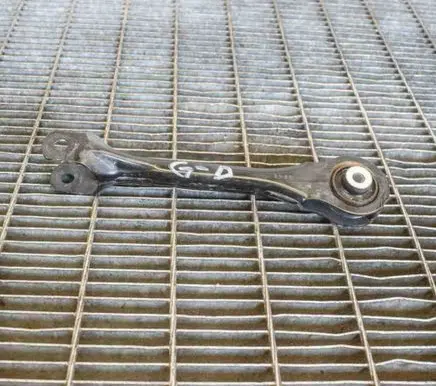 Tesla Model 3 Rear upper control arm/wishbone 104442700C