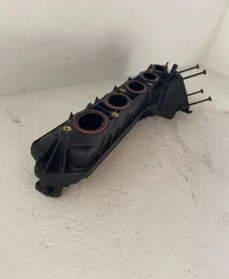 Volvo S60 Intake manifold 31319804