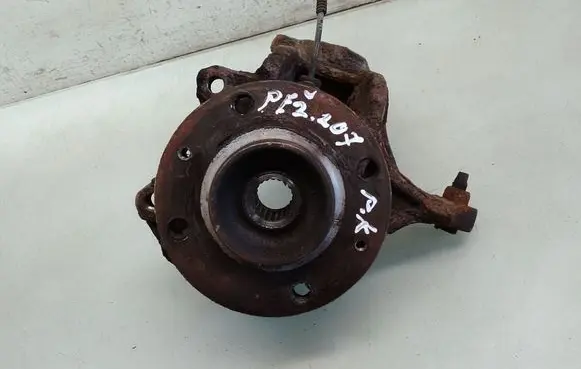 Peugeot 207 Front wheel hub