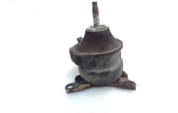 Honda Accord Engine mount bracket