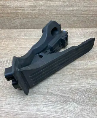 Volkswagen PASSAT B6 Accelerator throttle pedal 1K1721503L 6PV008600 WithPlug